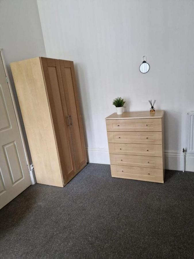 Spacious Victorian Studio Flat Apartment Doncaster Exterior foto